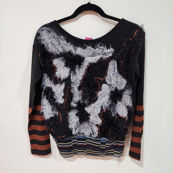 Save the Queen sweater top, size xs - Picture 1 of 7